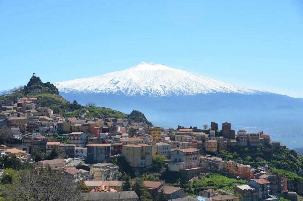 Serra San Biagio Villa Calatabiano Buitenkant foto